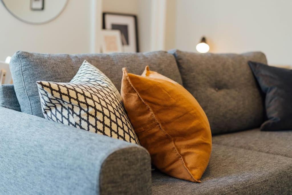 Stylish Stirling Apartment - Free Parking ภายนอก รูปภาพ