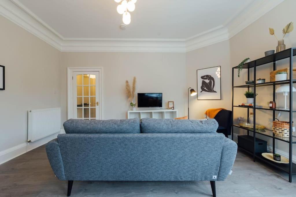 Stylish Stirling Apartment - Free Parking ภายนอก รูปภาพ